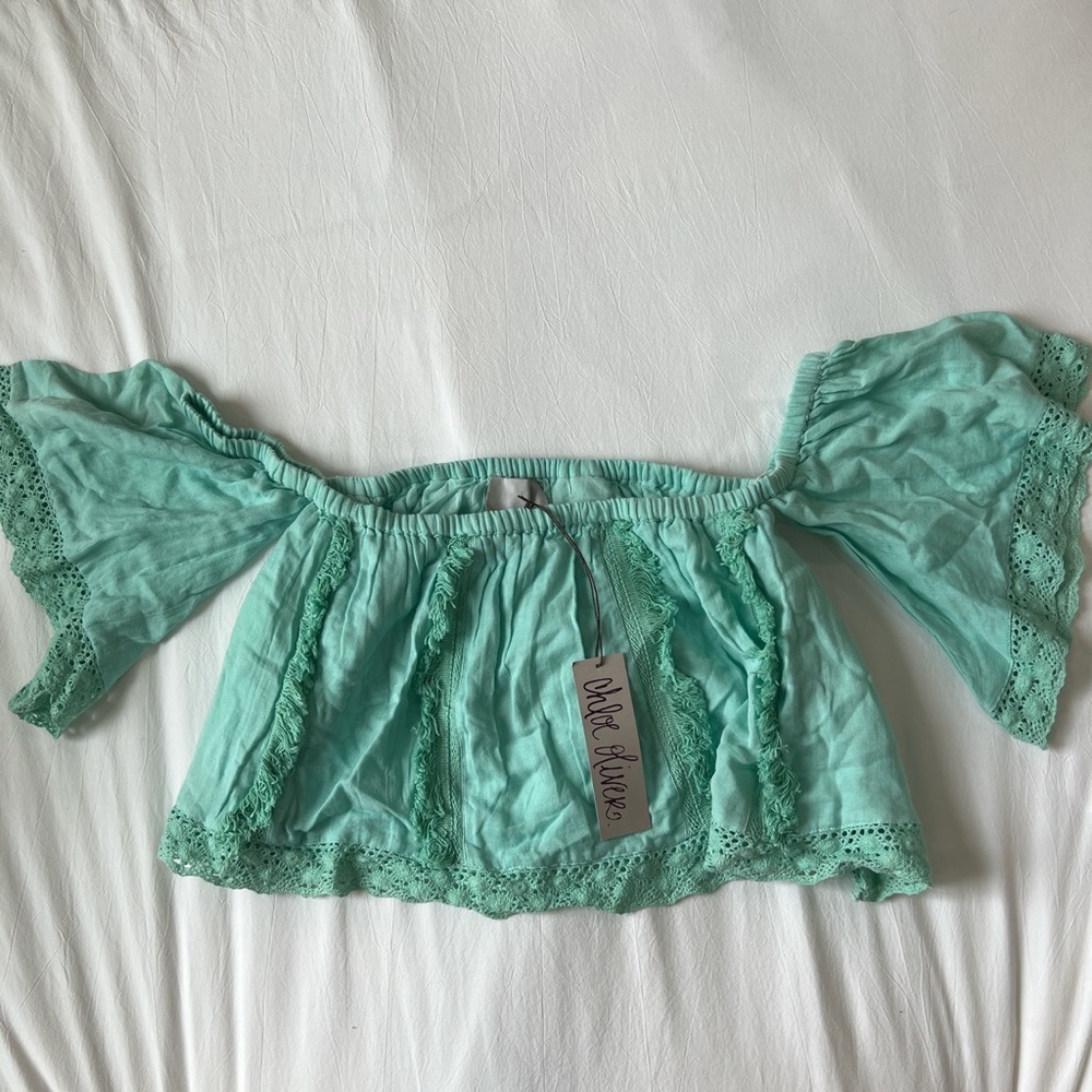 Chloe Oliver | off the shoulder top | size small